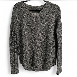 Vince Knitted Black and Gray Sweater 🖤